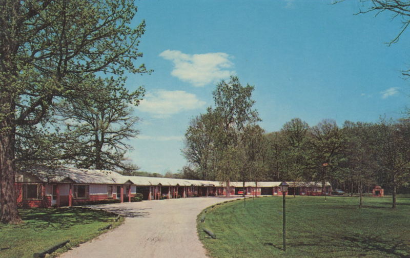 Oak Grove Motel - Oak Grove Motel Postcard (newer photo)